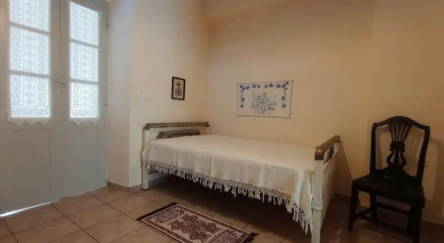 Moscha's Pink House in Chalki