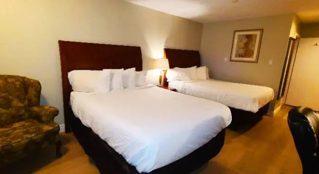 Четырёхместный номер Standard Quality Inn & Suites 1000 Islands