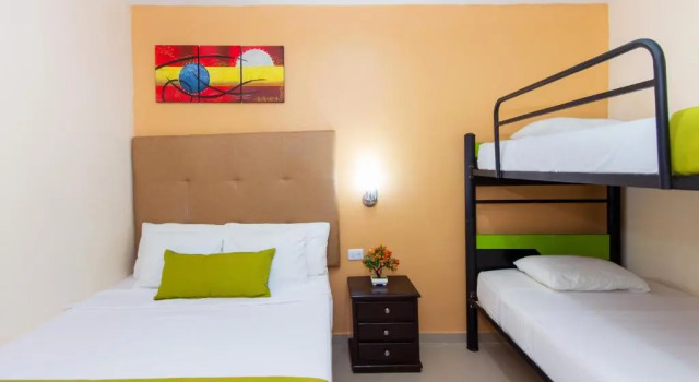 Четырёхместный номер Standard Hotel Azuan Suites By Geh Suites