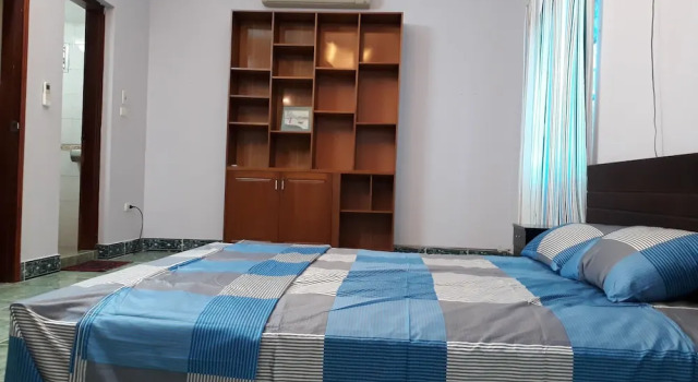 Spacious Modern House nearby Old Quarter, Book Hotel Ba Dinh Hanoi