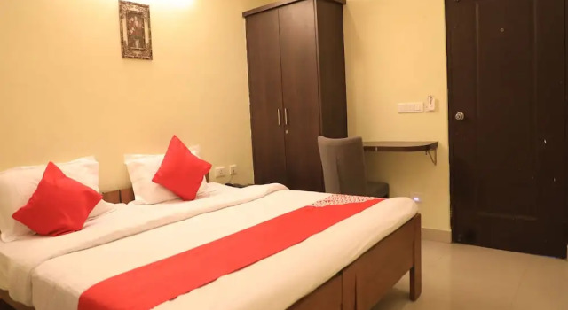 OYO 15729 Royal Stay, Rezerwuj Hotel Hyderabad 