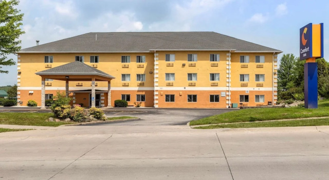 Comfort Inn Muscatine, Rezerwuj Hotel Muscatine Iowa