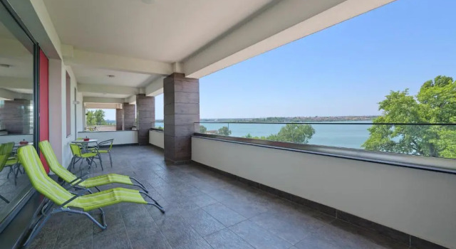 Апартаменты c 1 комнатой с красивым видом из окна Tomis Garden Apartments Mamaia