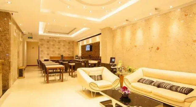 Aston Hotel