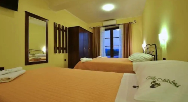 Lovely 5-bed Villa in Buzet, Prenota Villa Klarici Croazia