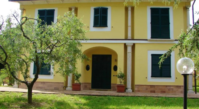 Villa with 4 bedrooms in Mogliano with private pool enclosed garden and WiFi 23 km from the beach, Varaa Villa Mogliano 