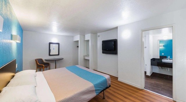 Motel 6 Grand Prairie, TX - Interstate 30