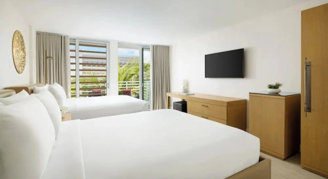 Четырёхместный номер Superior Collins Court South Beach