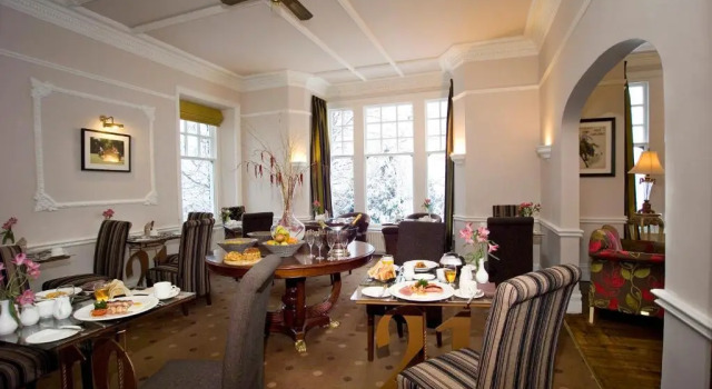 Люкс Deluxe Windermere Boutique Hotel Spa Suites & Hot Tubs
