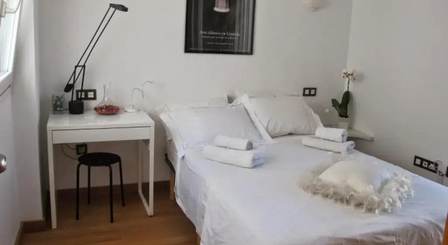 B&B Casa Alfareria 59, Забронировать Отель «постель и завтрак» Отели Севильи 3 звезды, рядом с Mercado de Triana, 3*