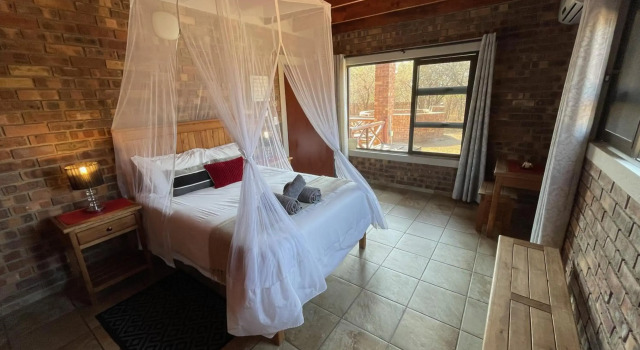 Nghala Self-catering Holiday Home, Забронировать Отель Марлот-Парк Барбертон