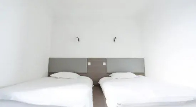Suite Pingdingshan Atour Hotel