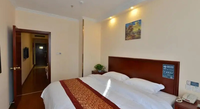 GreenTree Inn Bajiao (E) Street Express Hotel