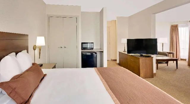 Номер Standard Ramada by Wyndham Kamloops
