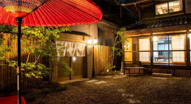 Kominka Wagaya, Book Hotel Hoteller i Higashiosaka med parkering, Parkering