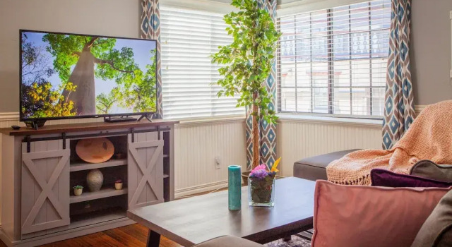 Cute And Relaxing 2br House In Cherry Street District 2 Bedroom Home by Redawning, Забронировать Отель Санта-Роза Wine Country - Northern California