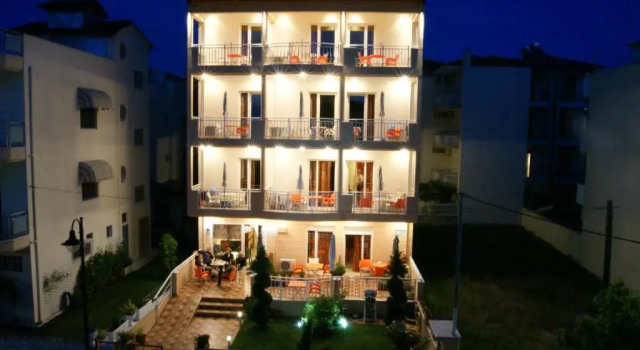 Marie Claire Studios, Book Hotel Olymbiaki Akti 