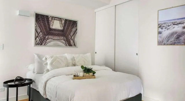 Modern & Cozy 2BR Apartment Close to Melbourne Uni, Book Apartment Melbourne 
