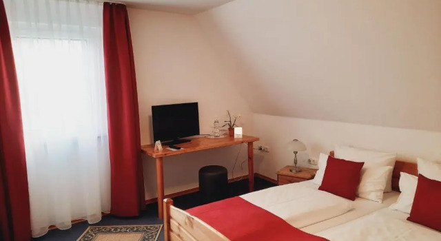 Landgasthof May, Rezerwuj Hotel Willanzheim Steigerwald