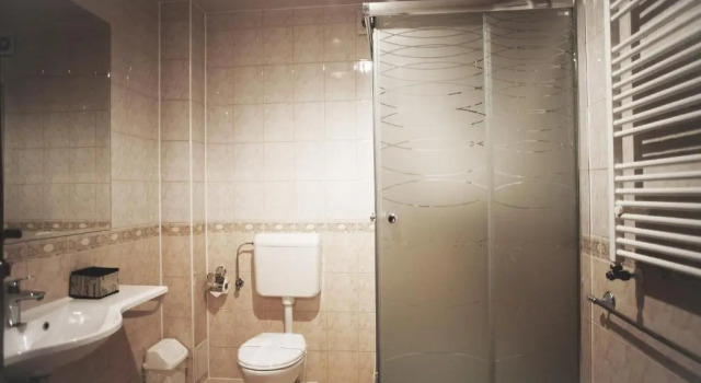 Трёхместный номер Standard V&P HOTEL & Restaurant