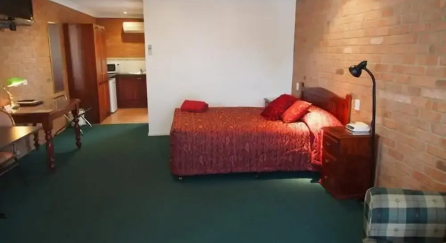 Cobar Town & Country Motor Inn, Prenota Hotel Cobar New South Wales