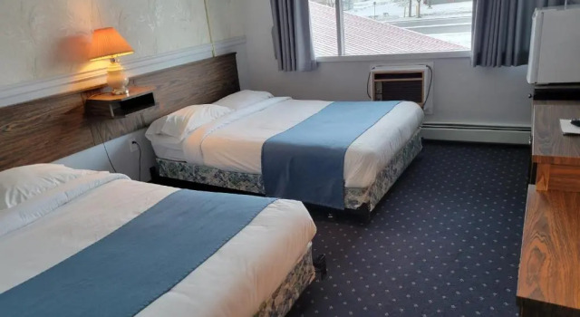 Nights Inn, Prenota Hotel One Hundred Mile House Cariboo Chilcotin Coast