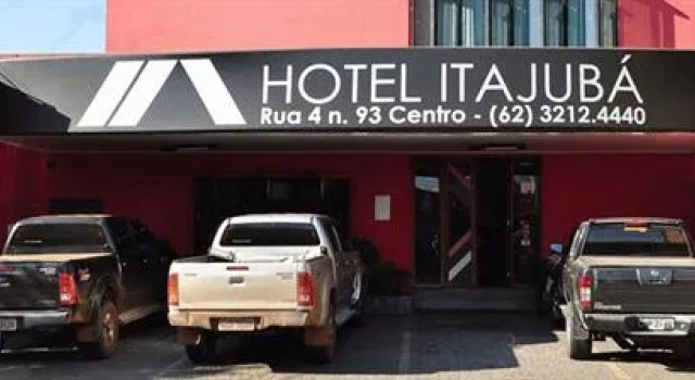 Itajubá Classic Setor Central Goiânia, Забронировать Отель Отели Гояния с парковкой, рядом с Zoroastro Artiaga Museum, Парковка