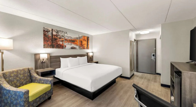 Двухместный номер Standard с балконом Clarion Pointe Rhinelander Downtown
