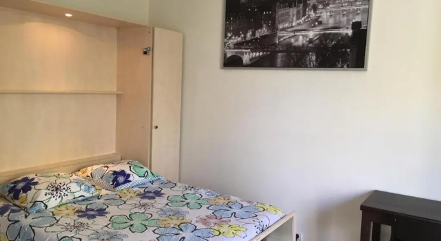 Coquet studio Porte d'Auteuil - très proche de Roland Garros - durée minimum 7 nuits - parking facile à proximité, Забронировать Отель Отели Парижа с парковкой, рядом с Мишель-Анж – Молитор, Парковка