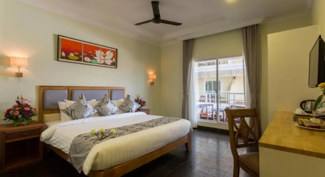 Полулюкс с балконом Grand Bayon Siem Reap Hotel