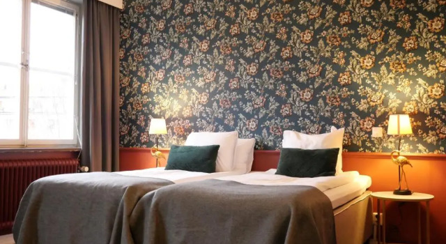 Полулюкс Deluxe Hotell Arkad
