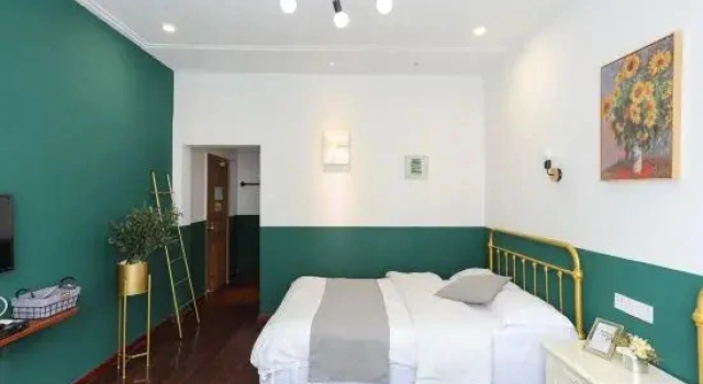 Люкс The 2 90's Guys Inn