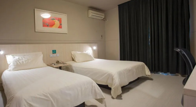 Jinjiang Inn Rizhao Haiqu Park, Prenota Hotel Hotel a Shandong con parcheggio, Parcheggio