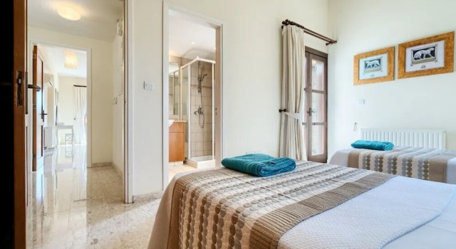 3 bedroom Villa Anassa 31 with private pool and golf course views, near resort village square on Aphrodite Hills Resort