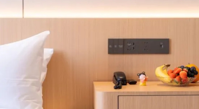 Люкс SOVIS Meipu Hotel (Qianhai Mawan Subway Station)