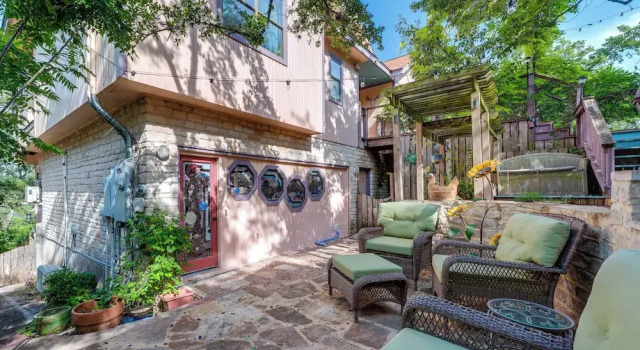 Коттедж Exotic Home w/ Patio & Grill: Walk to Canyon Lake!