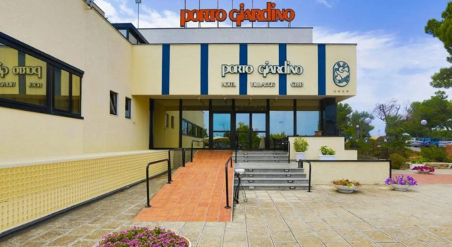 Hotel Villaggio Porto Giardino, Book Hotel 4-stjernede hoteller i Bari Province, 4*