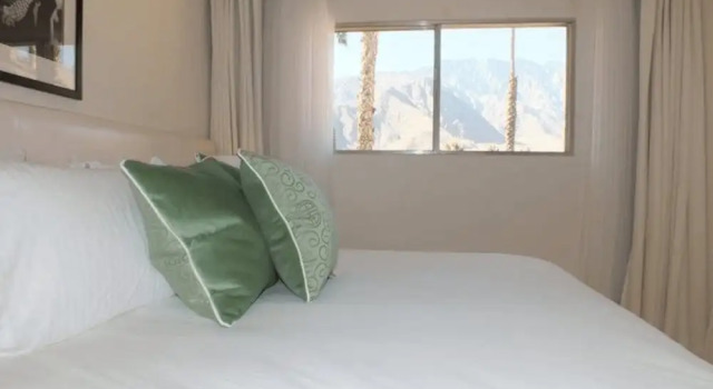 Villa Felicity-luxury Villa With Mountain View, Забронировать Вилла Виллы Палм-Спрингса, рядом с Palm Springs Square Shopping Center, Вилла