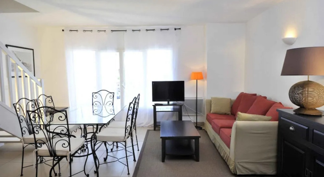 ESTIVEL Résidence Jardin Mauresque, Réserver Hôtel Hôtels à Aquitaine avec parking, Parking