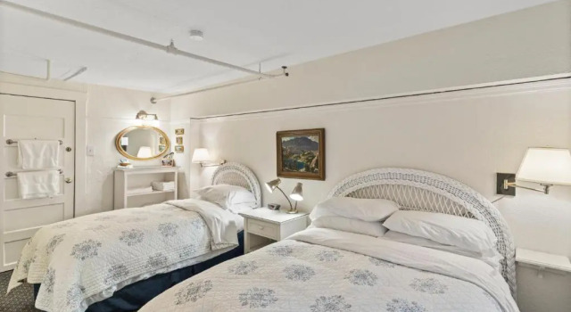 Трёхместный номер Golden Gate Hotel