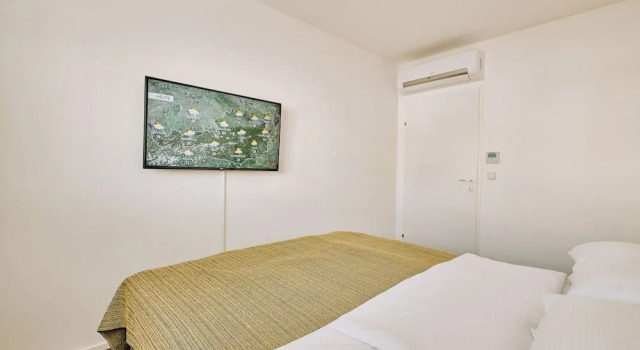 URBAN ISLAND - Riverside Apartments