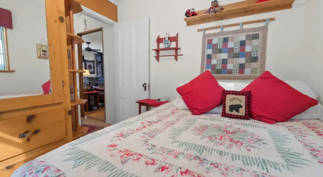 Cozy Bear Cottage, Varaa Lomakoti Big Bear Lake USA