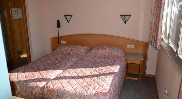 Hotel Iris Aubepine, Забронировать Отель Борен 