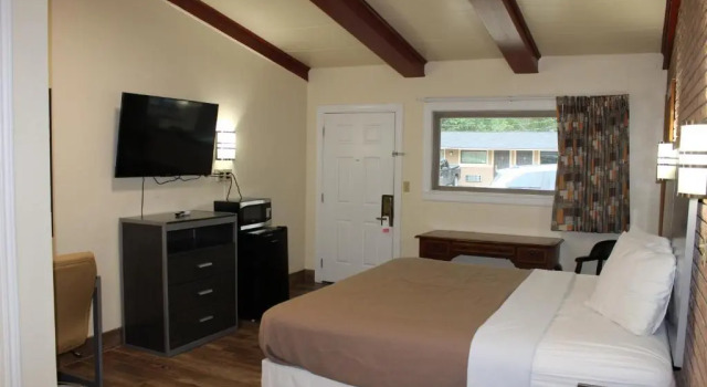 Номер Standard Evergreen Inn and R.V