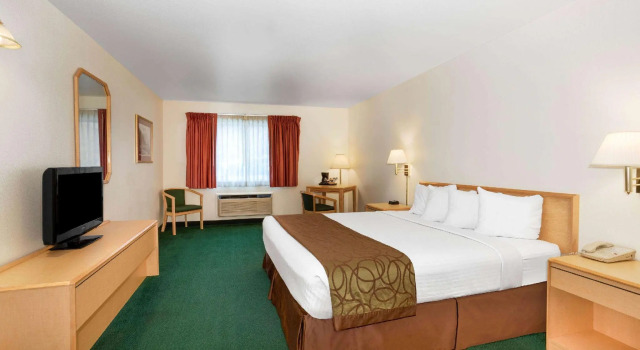 Двухместный номер Standard Inn at Lander, Travelodge by Wyndham
