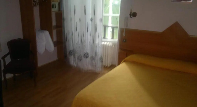 Одноместный номер Standard Logis Hôtel de France