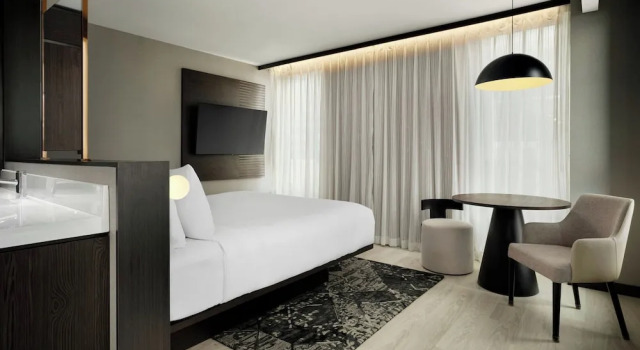 Студия AC Hotel Burlington