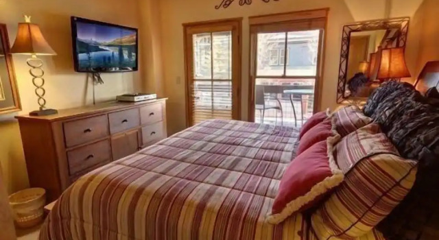 Black Bear Lodge 3 Bedroom Condo in River Run Village