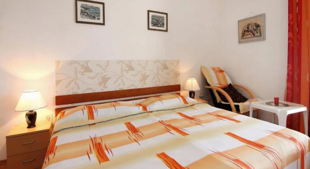 Studio Apartment Nik-50m from beach