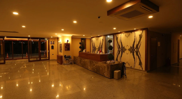 Selcuklu Otel - Special Class, Prenota Hotel Hotel a Ermenek con parcheggio, Parcheggio